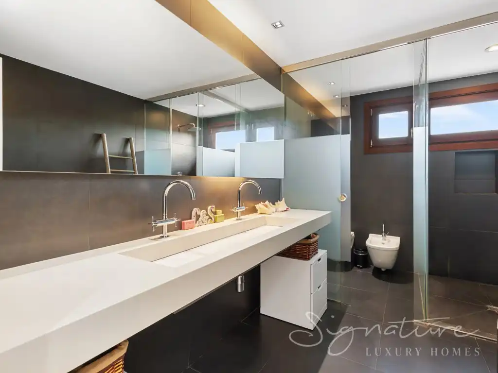 Baño de Casa o chalet en venta en Sant Cugat del Vallès con Aire acondicionado, Jardín privado y Terraza