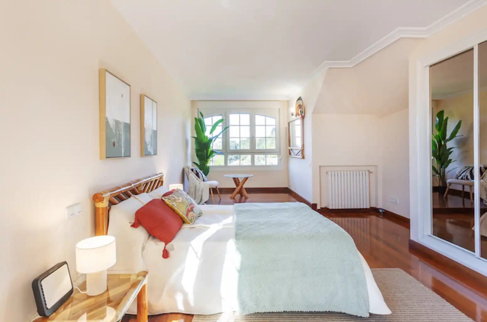Dormitori de Casa o xalet en venda en Gijón  amb Calefacció, Parquet i Terrassa