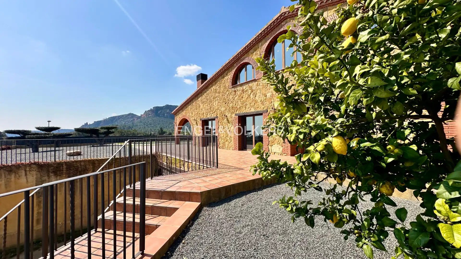 Exterior view of Houses for sale in Vilanova d'Escornalbou  with Air Conditioner, Heating and Private garden