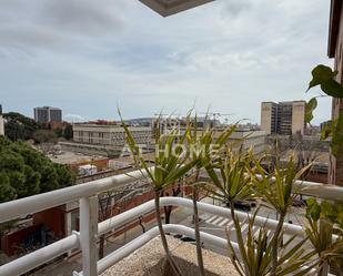 Exterior view of Flat for sale in  Barcelona Capital  with Heating, Terrace and Balcony