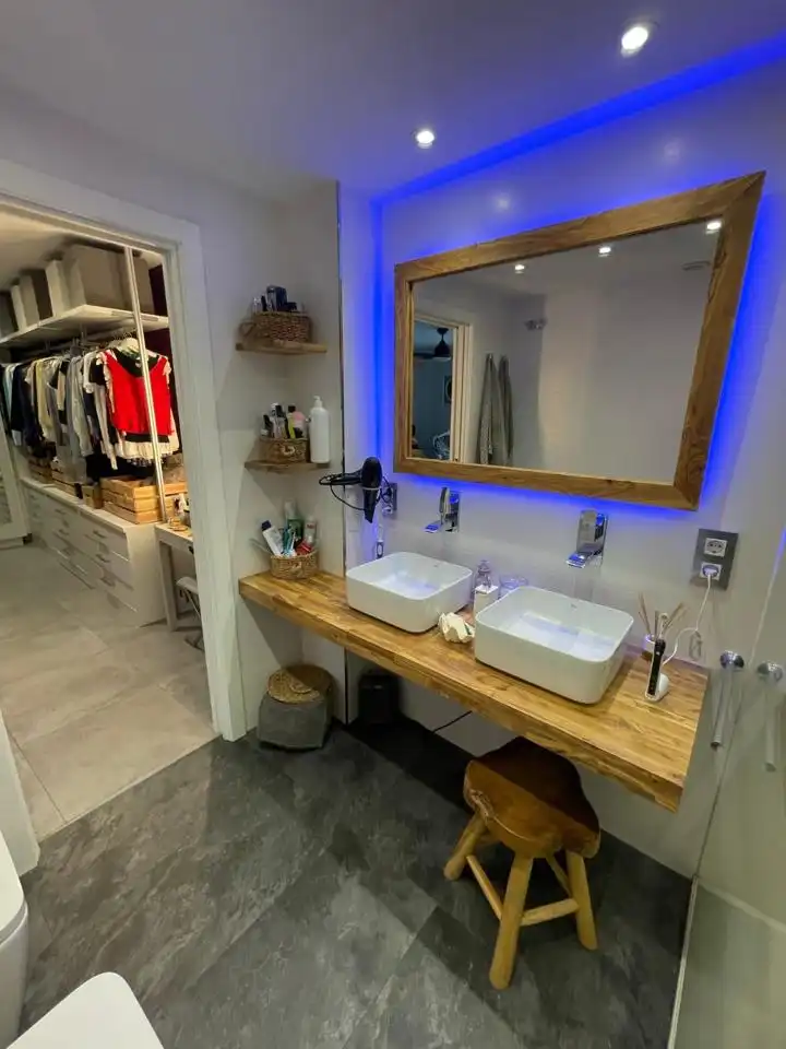Bathroom of Flat for sale in Córdoba  with Air Conditioner and Terrace