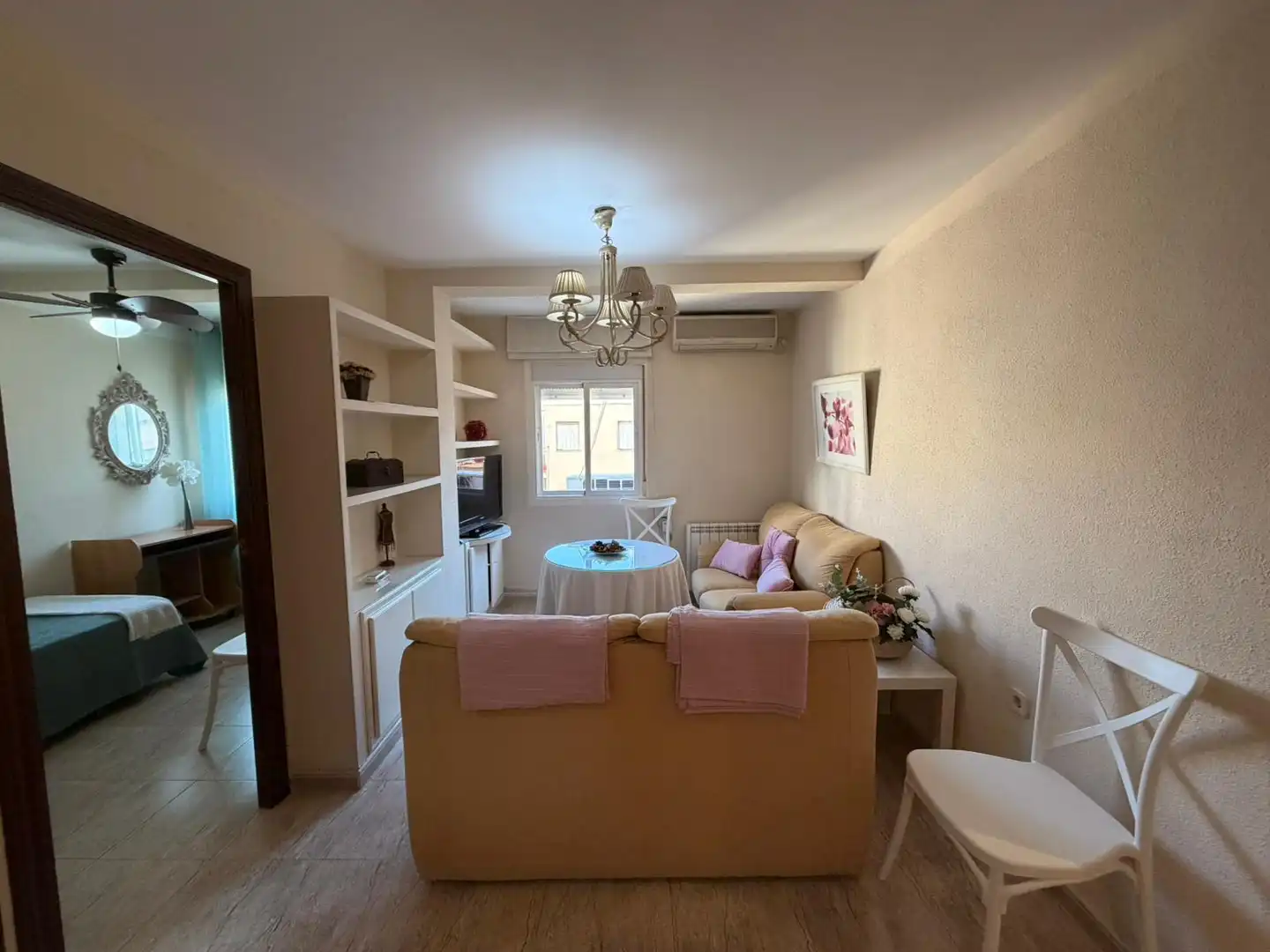 Living room of Flat for rent in Jaén  with Air Conditioner, Heating and Storage room