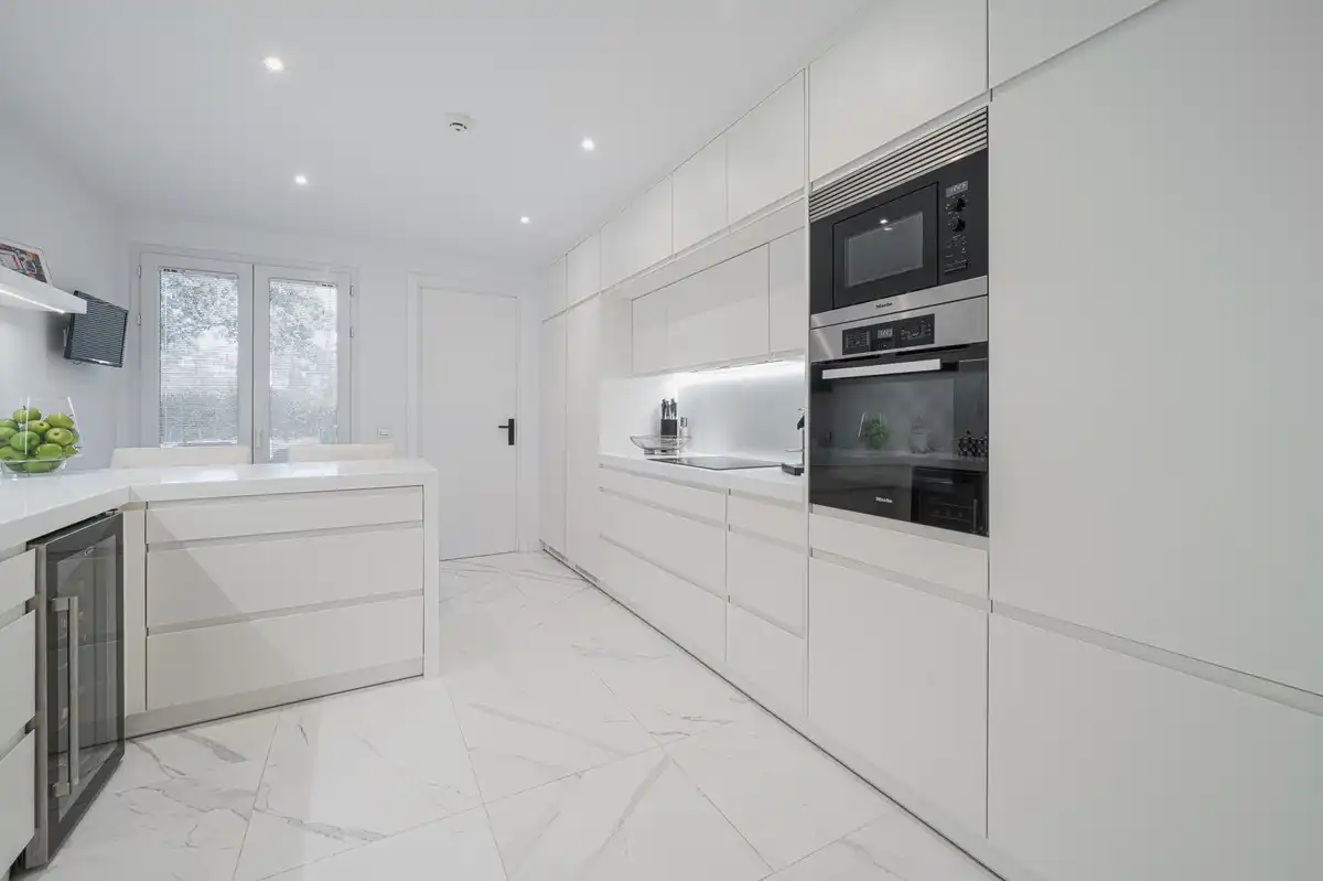 Apartament amb piscina en venda a Nueva Andalucía, imagen 9