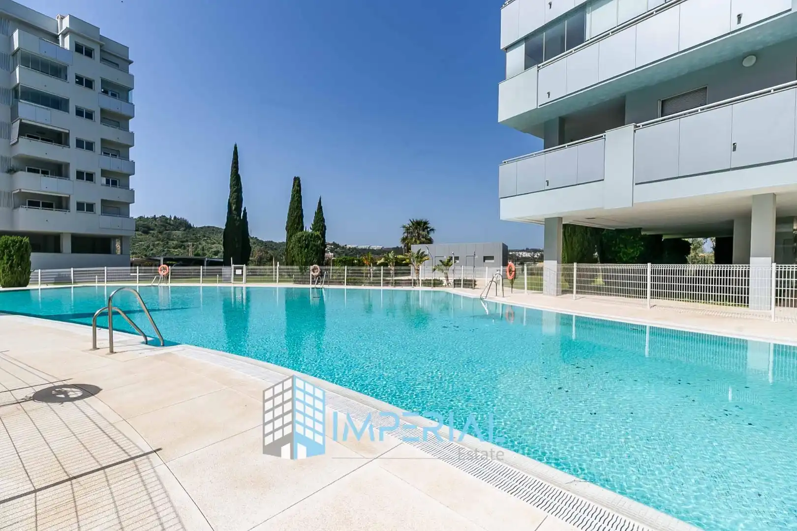 Swimming pool of Flat for sale in Fuengirola  with Air Conditioner, Heating and Terrace