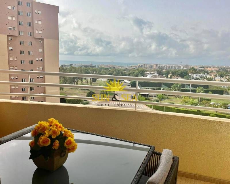 Exterior view of Apartment to rent in Orihuela  with Air Conditioner, Heating and Terrace