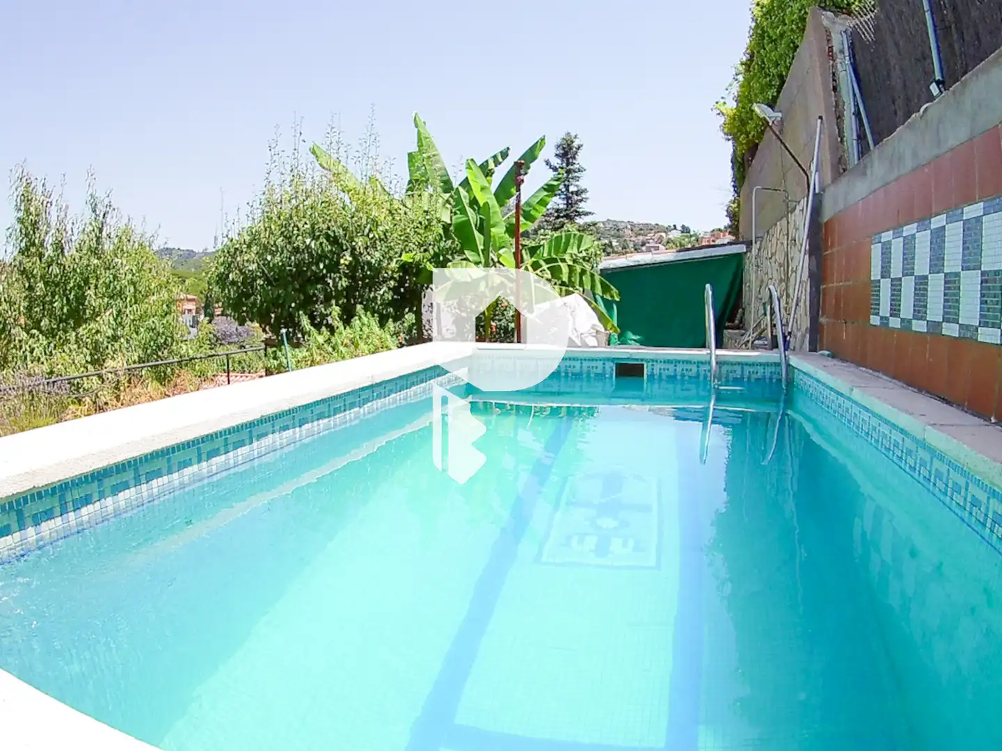Piscina de Casa o chalet en venta en Sant Just Desvern con Aire acondicionado, Calefacción y Jardín privado