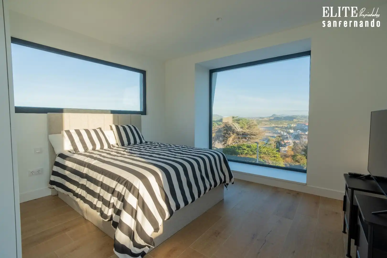Dormitori de Casa o xalet en venda en Suances amb Calefacció, Jardí privat i Terrassa