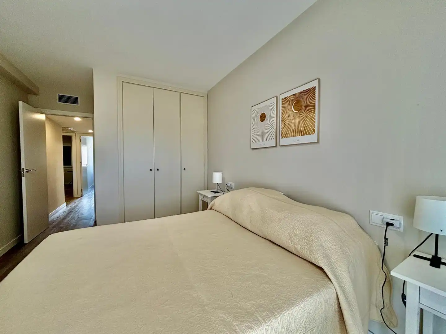 Schlafzimmer von Dachboden zum Verkauf in Alcúdia mit Klimaanlage, Parkett und Terrasse