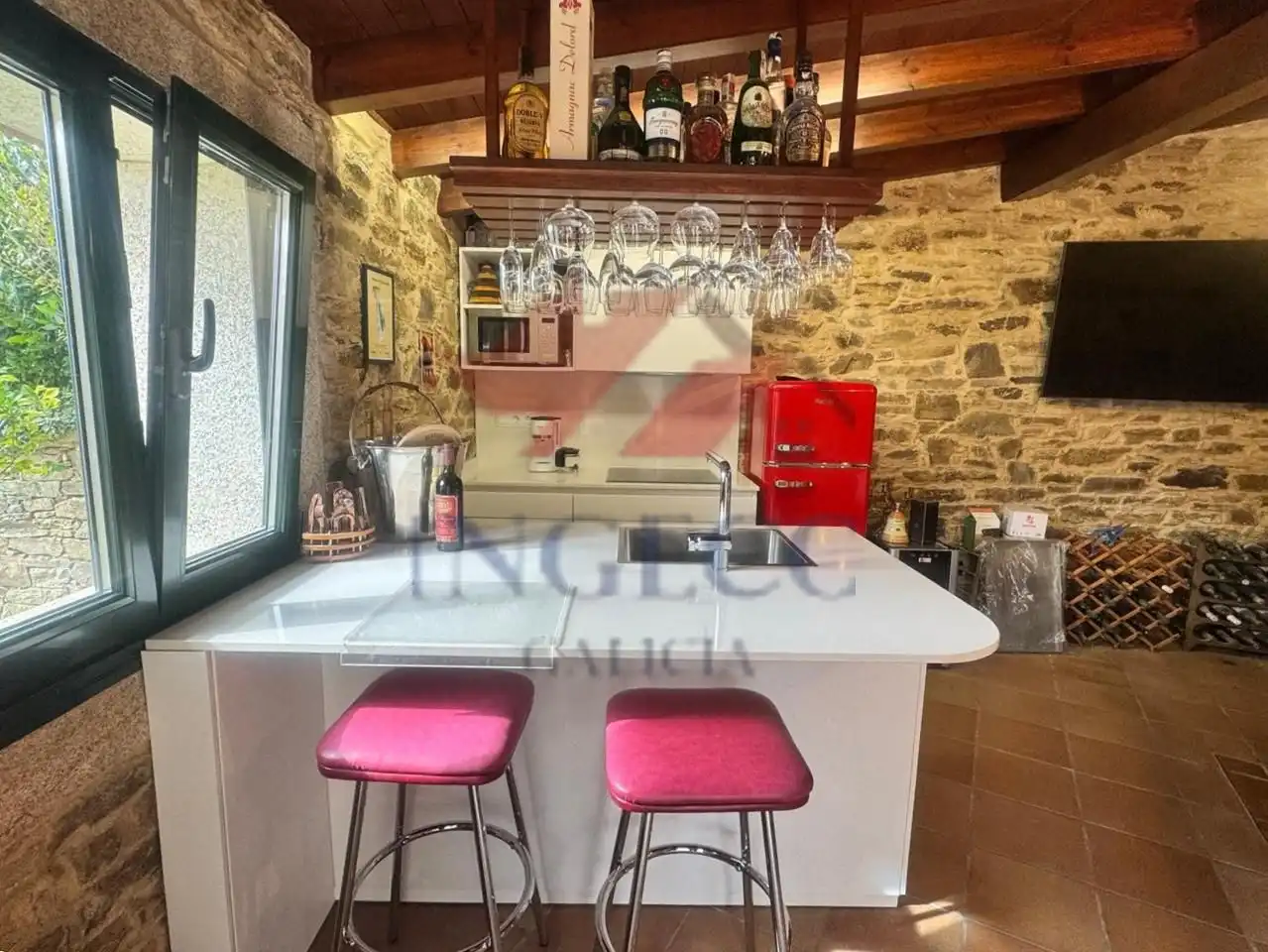 Casa rústica amb terrassa en venda a Leduzo, imagen 37