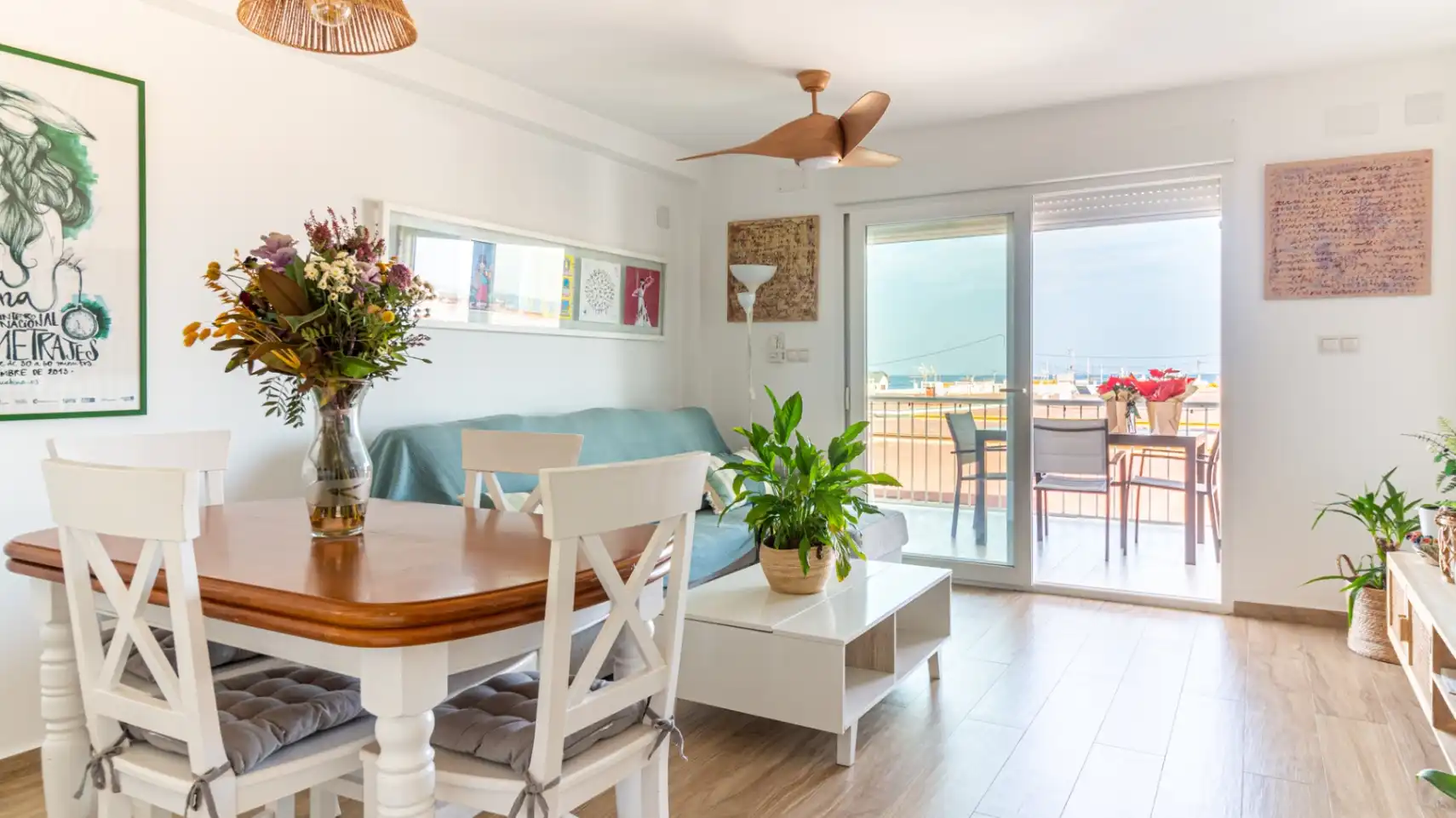 Sala d'estar de Apartament en venda en Oliva amb Terrassa