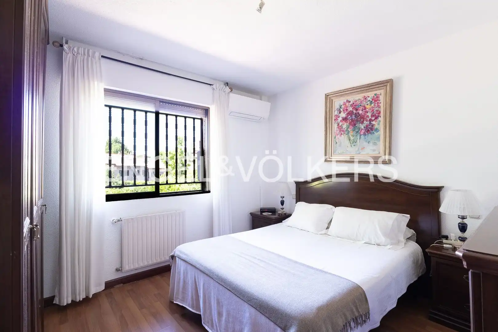 Habitación de Casa o chalet en venta en Pozuelo de Alarcón con Aire acondicionado, Calefacción y Jardín privado