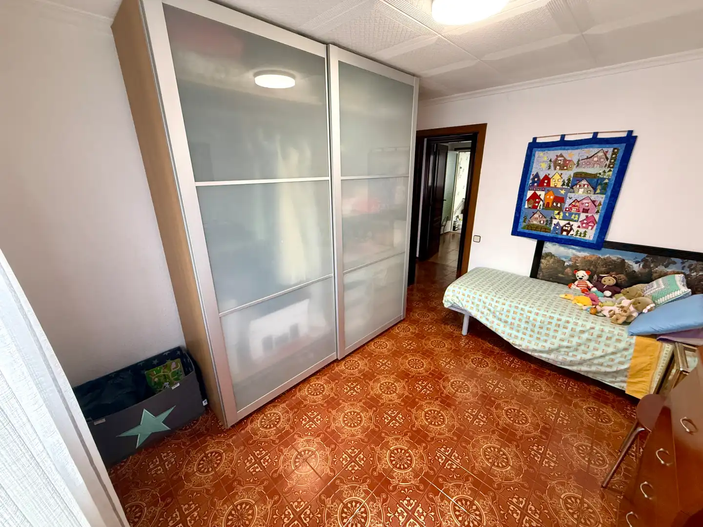 Schlafzimmer von Wohnung zum Verkauf in Sant Boi de Llobregat mit Heizung, Ofen und Balkon