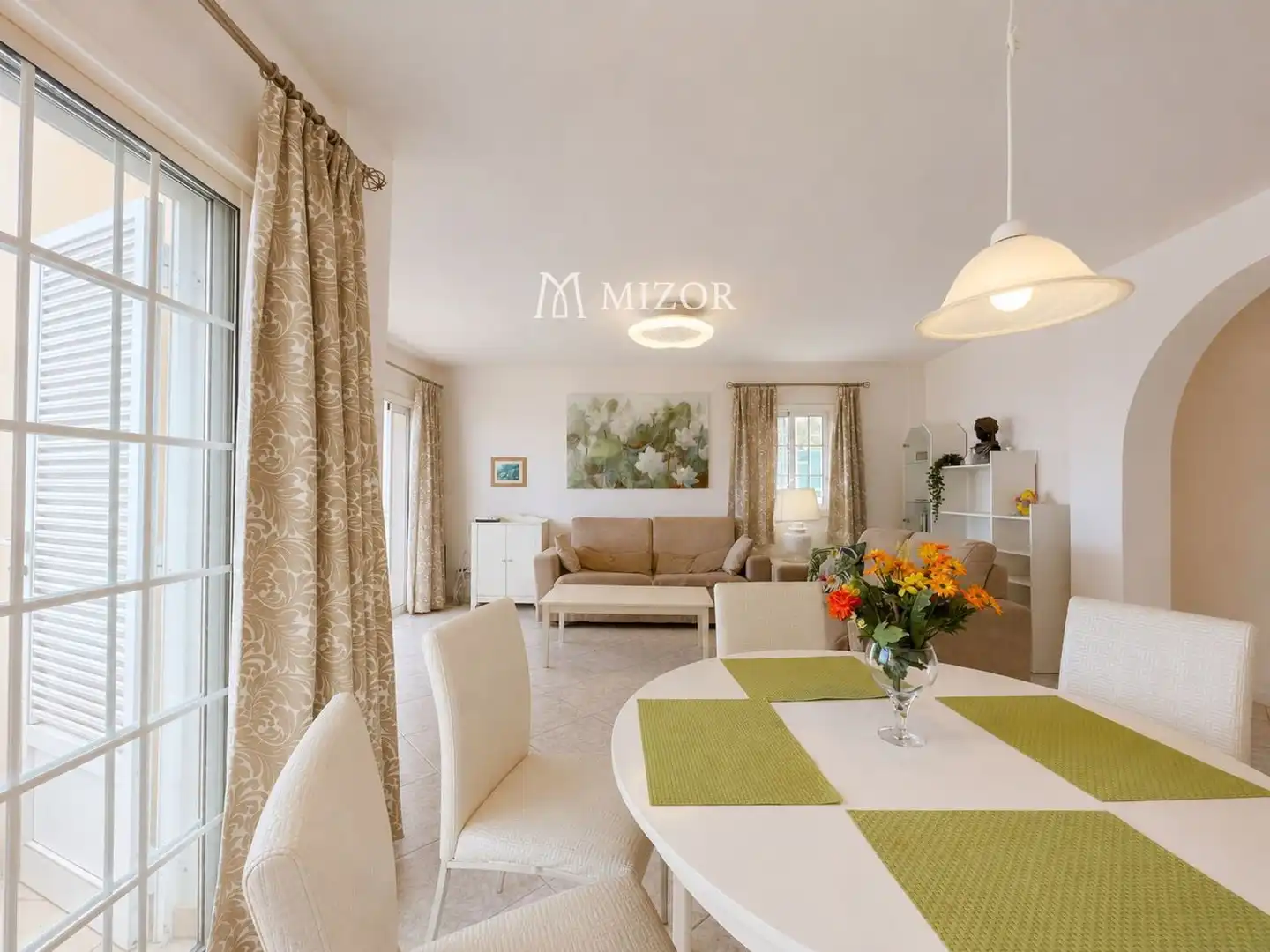 Wohnzimmer von Dachboden zum Verkauf in Adeje mit Klimaanlage, Terrasse und Schwimmbad