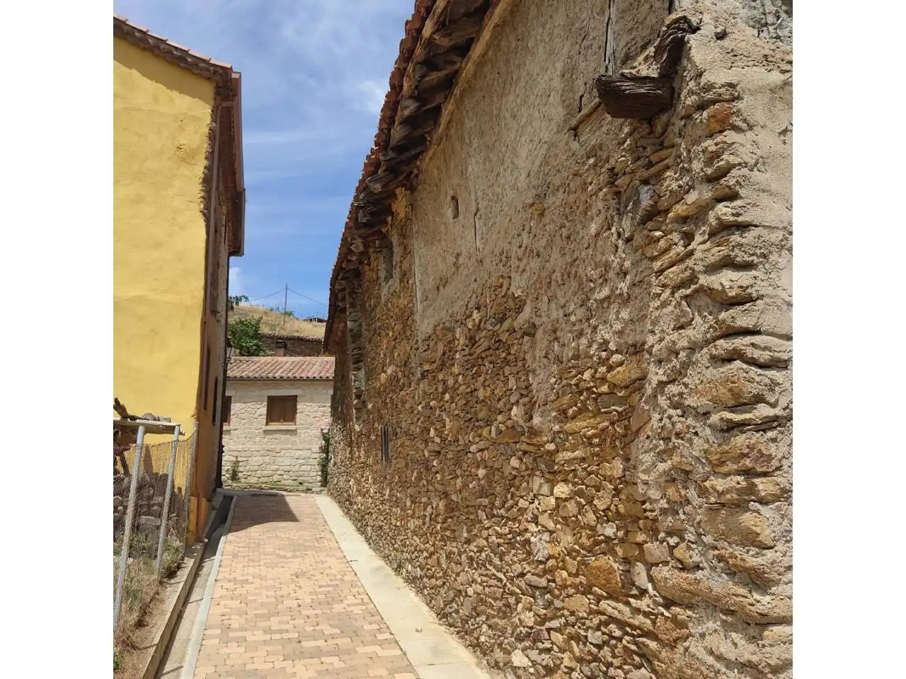 Vista exterior de Casa o xalet en venda en La Hiruela