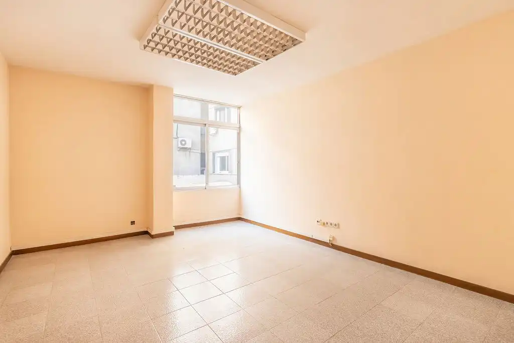Locale commerciale in vendita a Balmes, imagen 16