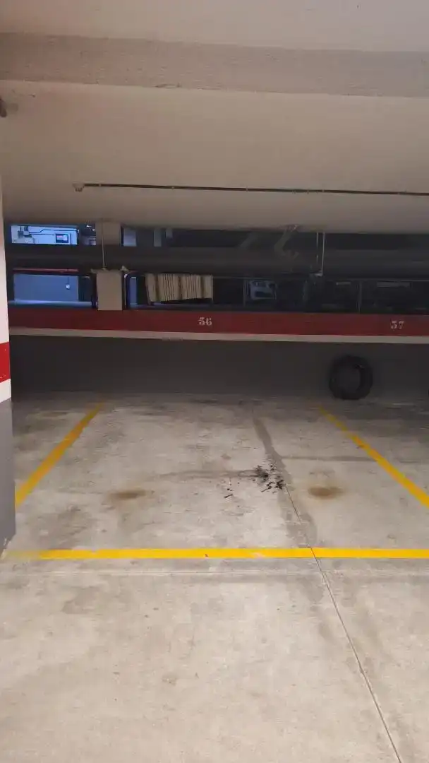 Parking of Garage for rent in Aranguren, Navarra