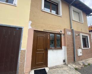 Exterior view of Single-family semi-detached for sale in Torrelavega 