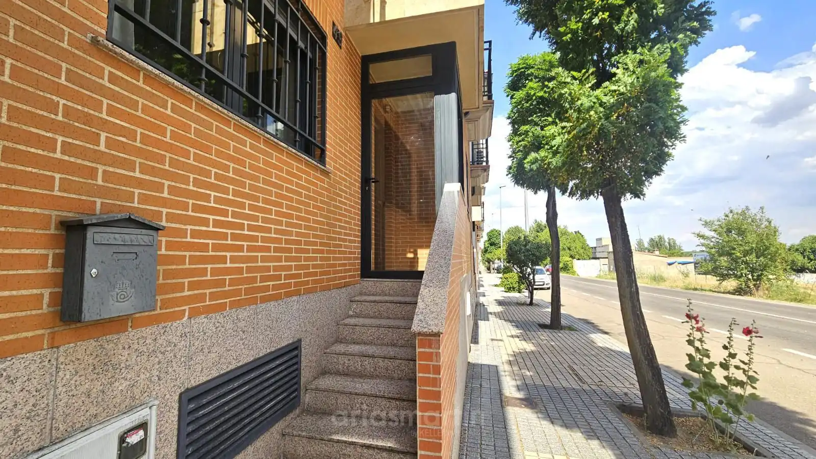 Vista exterior de Casa adosada de lloguer en Salamanca amb Calefacció, Terrassa i Moblat