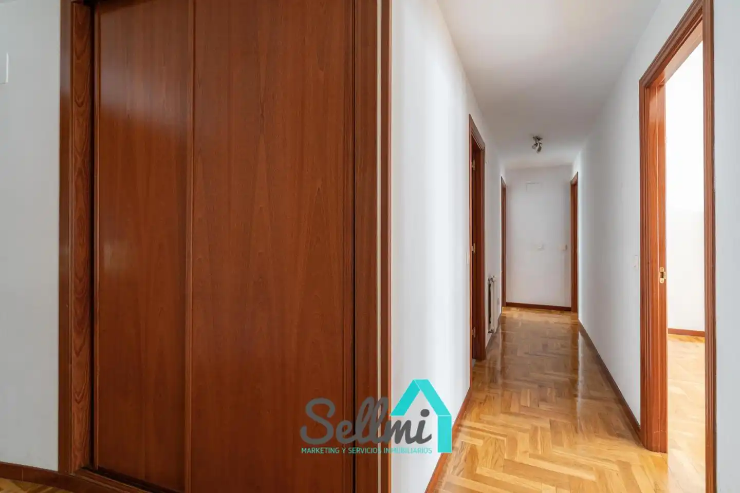 Piso de alquiler en Oviedo  con Calefacción, Parquet y Trastero