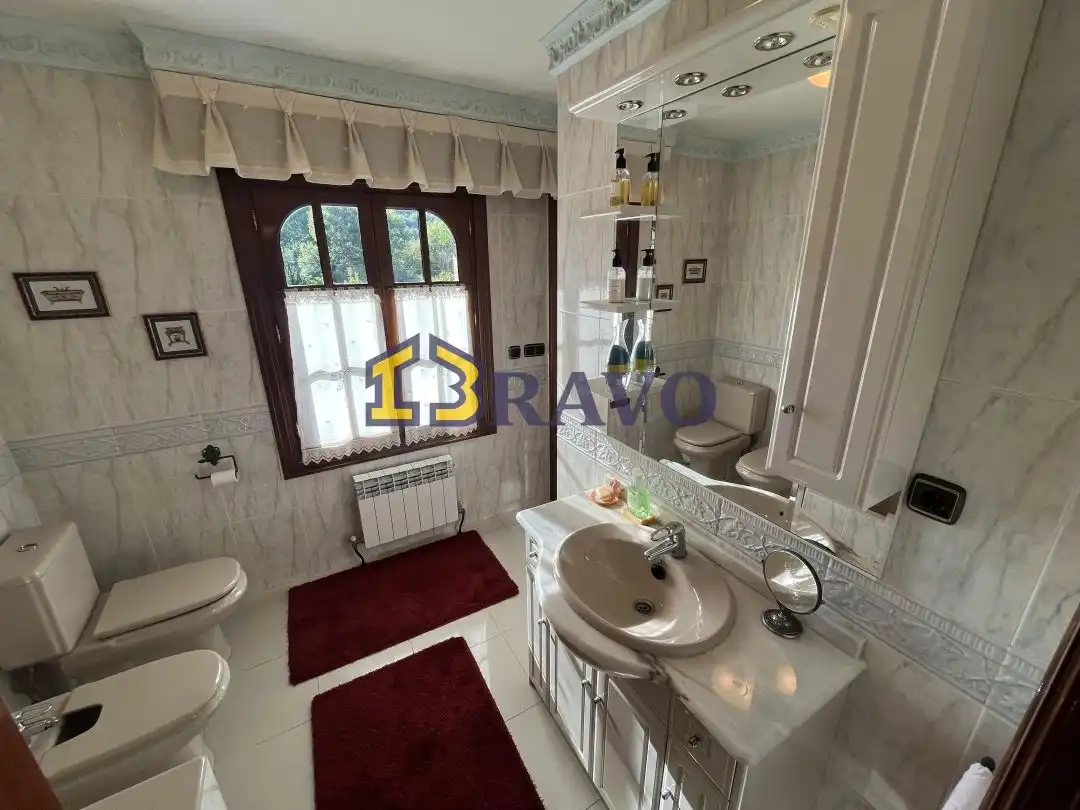 Baño de Casa o chalet en venta en Valle de Mena con Calefacción, Jardín privado y Terraza