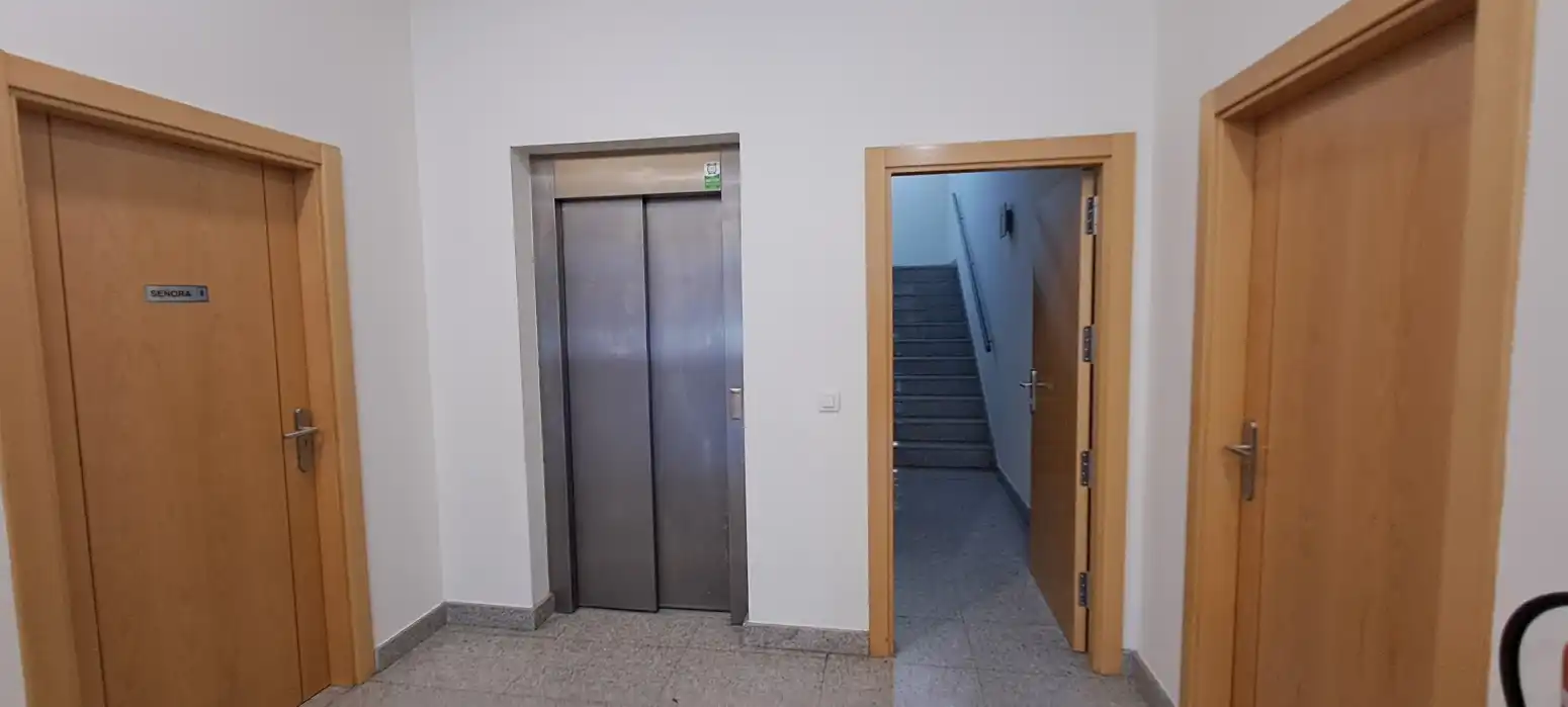 Oficina de alquiler en Valle de Elorz / Elortzibar con Calefacción