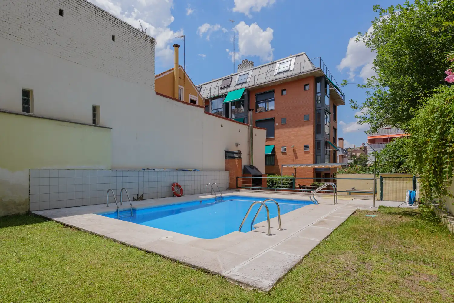 Piscina de Dúplex en venda en Madrid amb Aire condicionat, Calefacció i Parquet