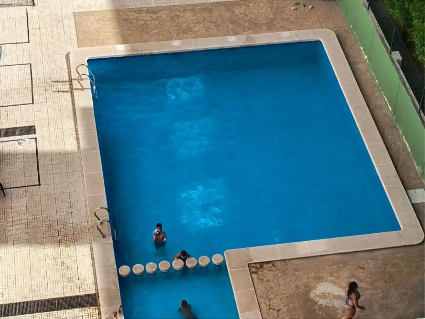 Schwimmbecken von Dachboden zur Miete in Alicante / Alacant mit Klimaanlage, Schwimmbad und Balkon