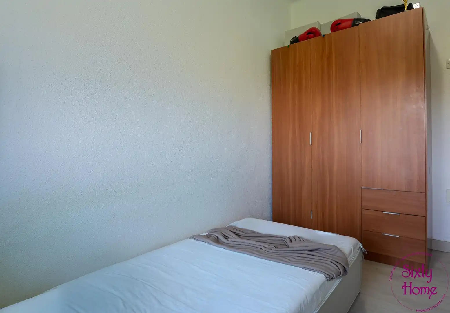 Dormitori de Pis en venda en Huesca amb Calefacció i Moblat