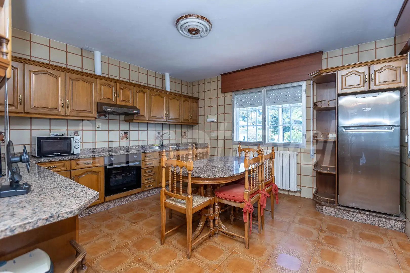 Cocina de Casa o chalet en venta en Sanxenxo con Calefacción, Jardín privado y Terraza