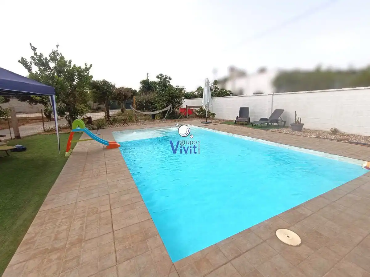 Piscina de Casa o xalet en venda en Alcalá de Guadaira amb Traster