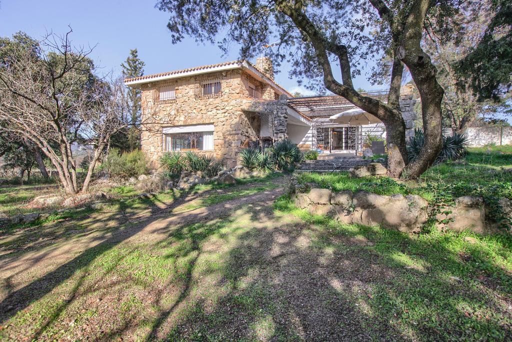 Exterior view of House or chalet for sale in Colmenar del Arroyo