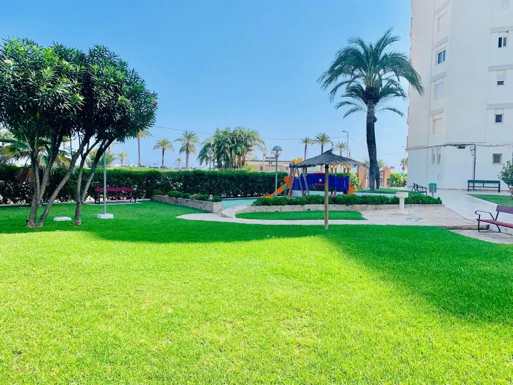 Jardí de Apartament en venda en Alicante / Alacant amb Moblat, Forn i Rentadora
