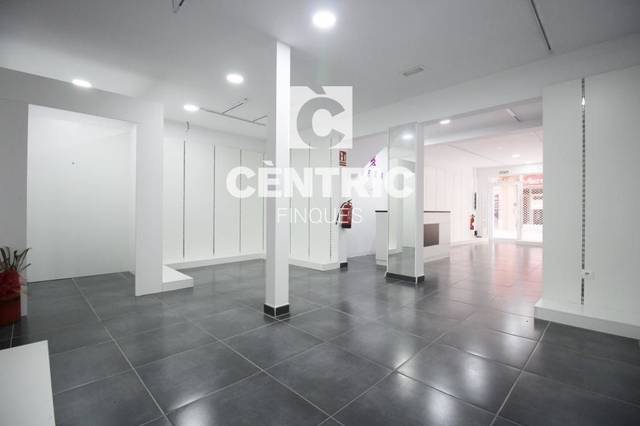 Local comercial en Venta en Barri del Centre