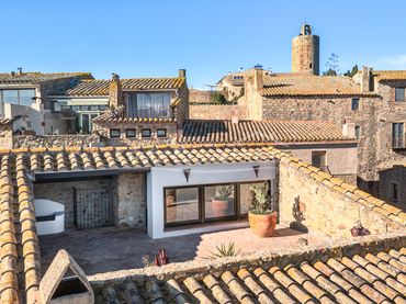 Casa rustica con piscina in vendita a Carrer del Raval