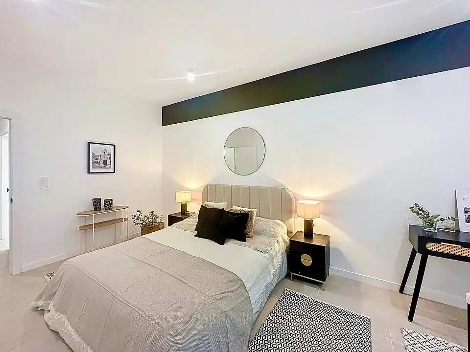 Bajo con ascensor en venta en Calle de Cartagena, imagen 2