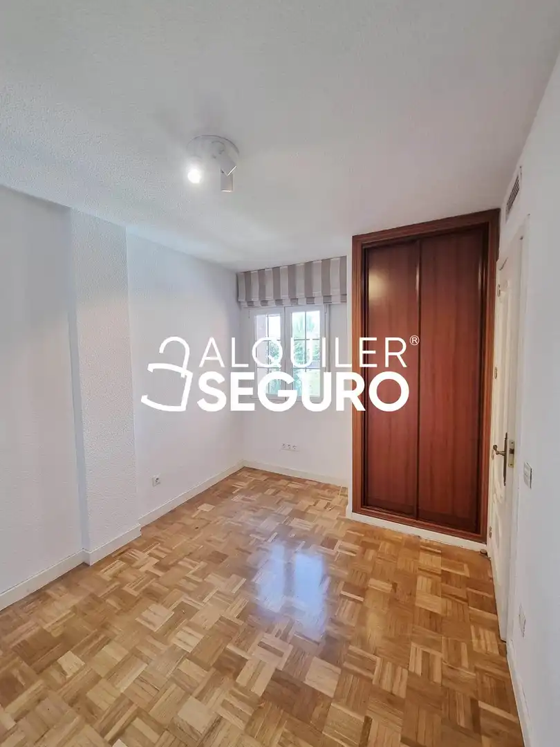 Bedroom of Flat for rent in Las Rozas de Madrid  with Air Conditioner, Heating and Terrace