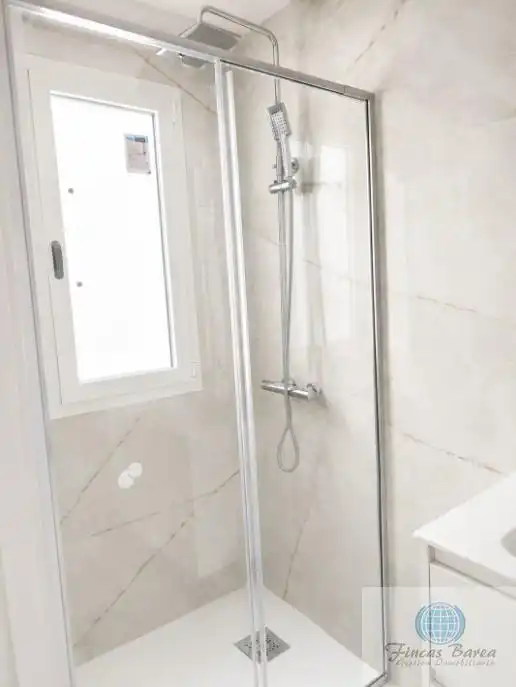 Bathroom of Flat for sale in Fuengirola  with Air Conditioner