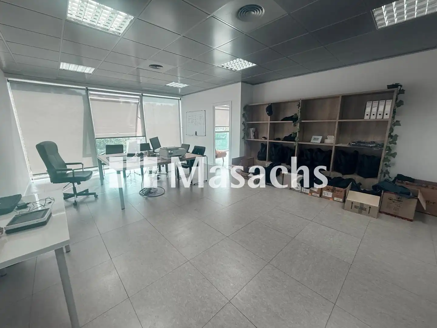 Büro zur Miete in Terrassa mit Klimaanlage, Internet und Alarm