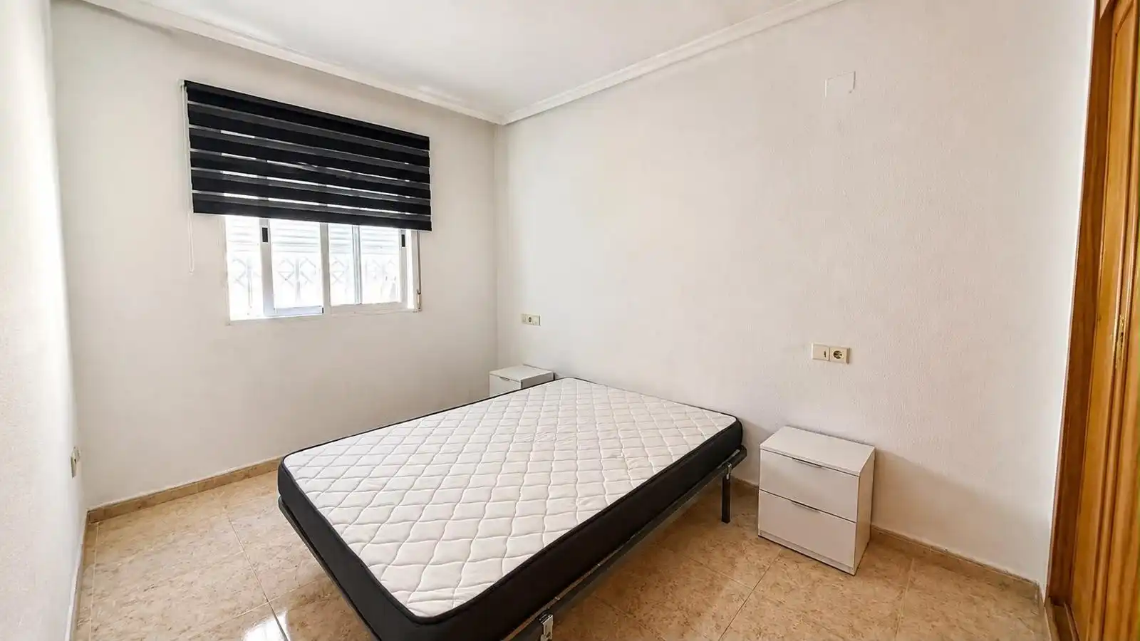 Ground floor for rent in El Molino