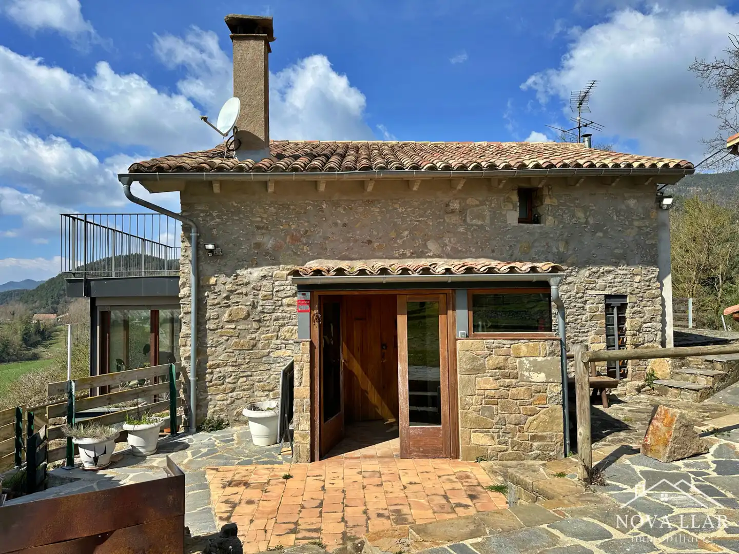 Vista exterior de Finca rústica en venta en Les Llosses con Calefacción, Jardín privado y Parquet