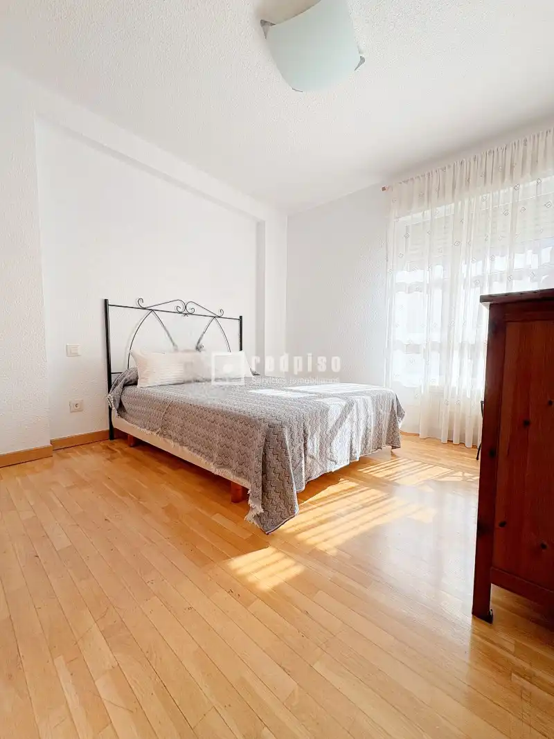 Habitación de Piso en venta en Madrid con Terraza y Trastero