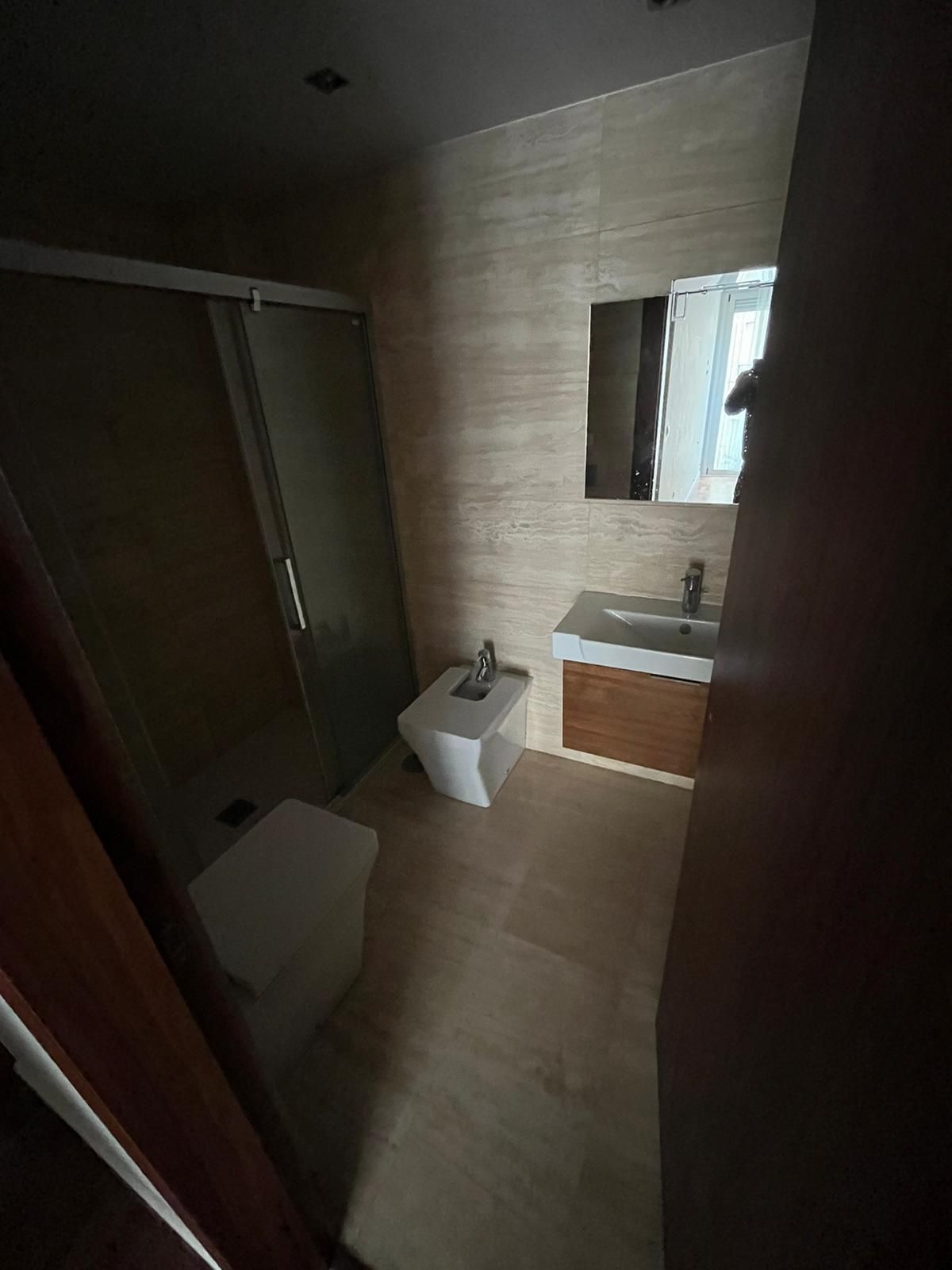 Bathroom of Flat for sale in Elche / Elx  with Air Conditioner and Parquet flooring