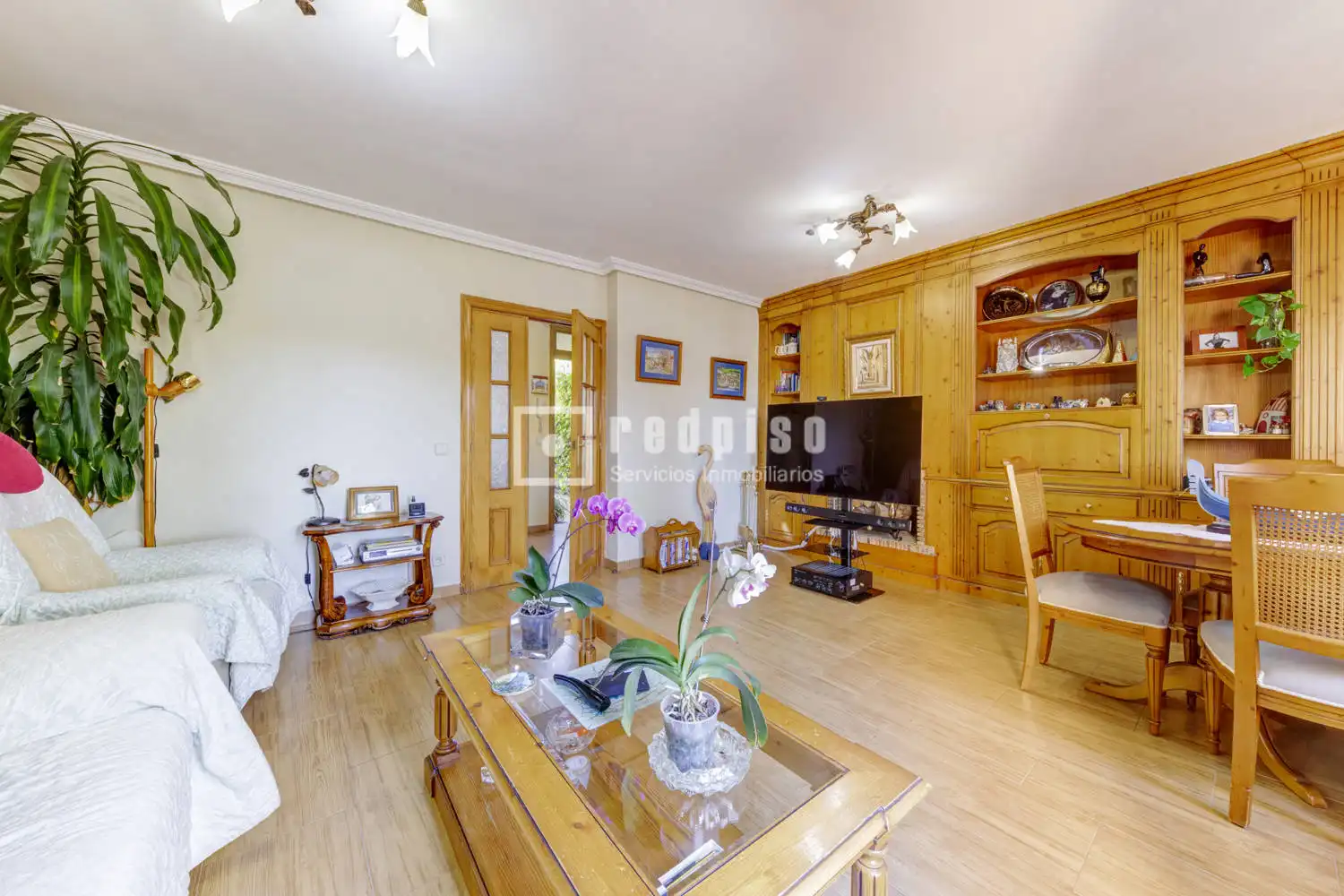 Sala de estar de Casa o chalet en venta en Las Rozas de Madrid con Aire acondicionado, Calefacción y Jardín privado