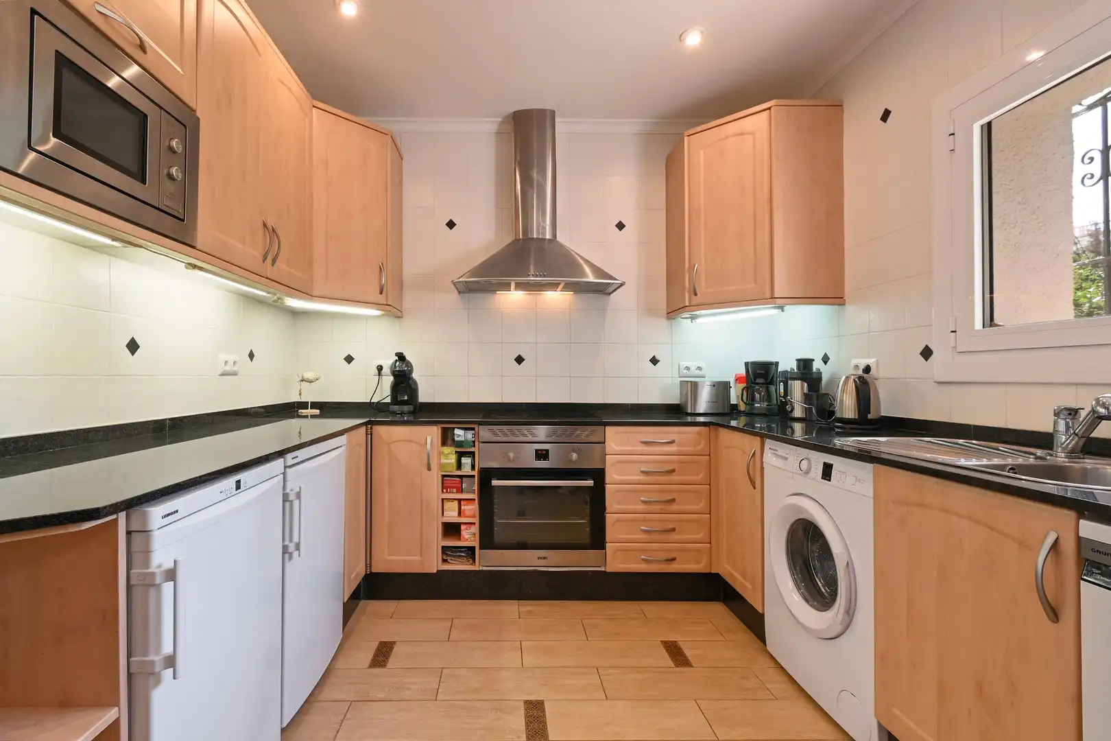 Kitchen of Houses for sale in Jávea / Xàbia  with Air Conditioner, Private garden and Terrace