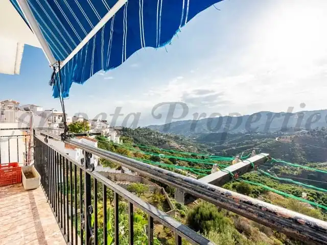 Casa adosada en venta en Frigiliana