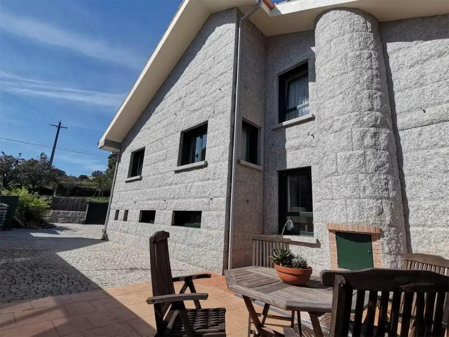 Vista exterior de Casa o xalet en venda en Tomiño amb Piscina i Balcó
