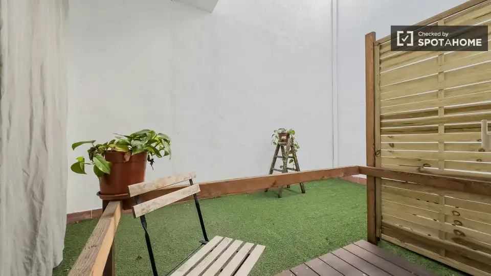 Terraza de Estudio para compartir en L'Hospitalet de Llobregat con Aire acondicionado y Terraza