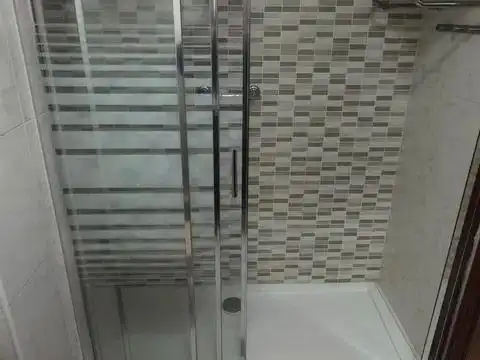 Badezimmer von Wohnung zur Miete in Pelayos de la Presa
