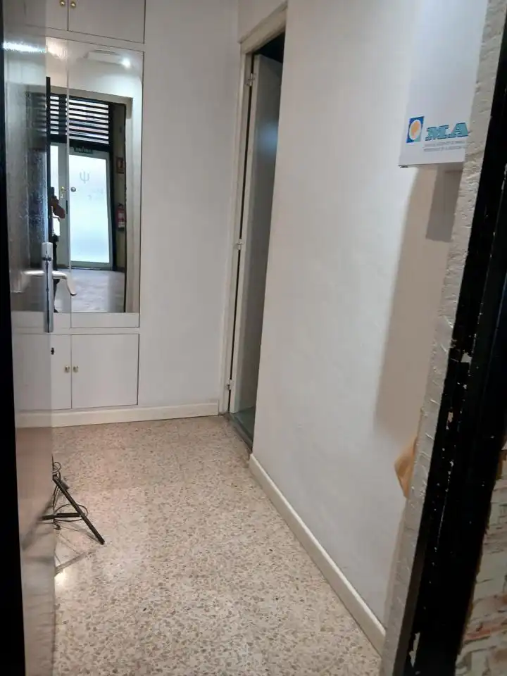 Geschaftsraum zur Miete in Zaragoza