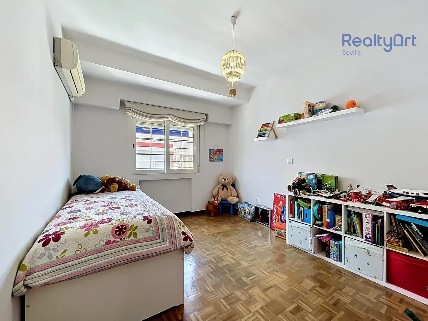 Habitación de Piso en venta en Sevilla con Aire acondicionado, Parquet y Terraza